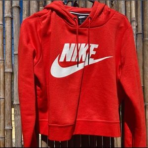 Orange Nike cropped hoodie 🍊✨